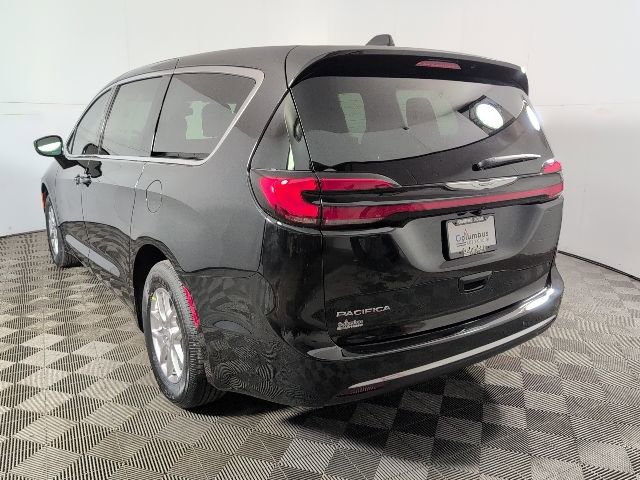 New 2026 Chrysler Pacifica Select FWD image 4