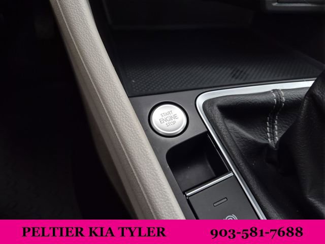 Used 2023 Volkswagen Jetta SE w/ Panoramic Sunroof Package FWD image 39