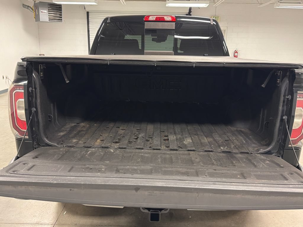 Used 2018 GMC Sierra 1500 SLT AWD/4WD image 18