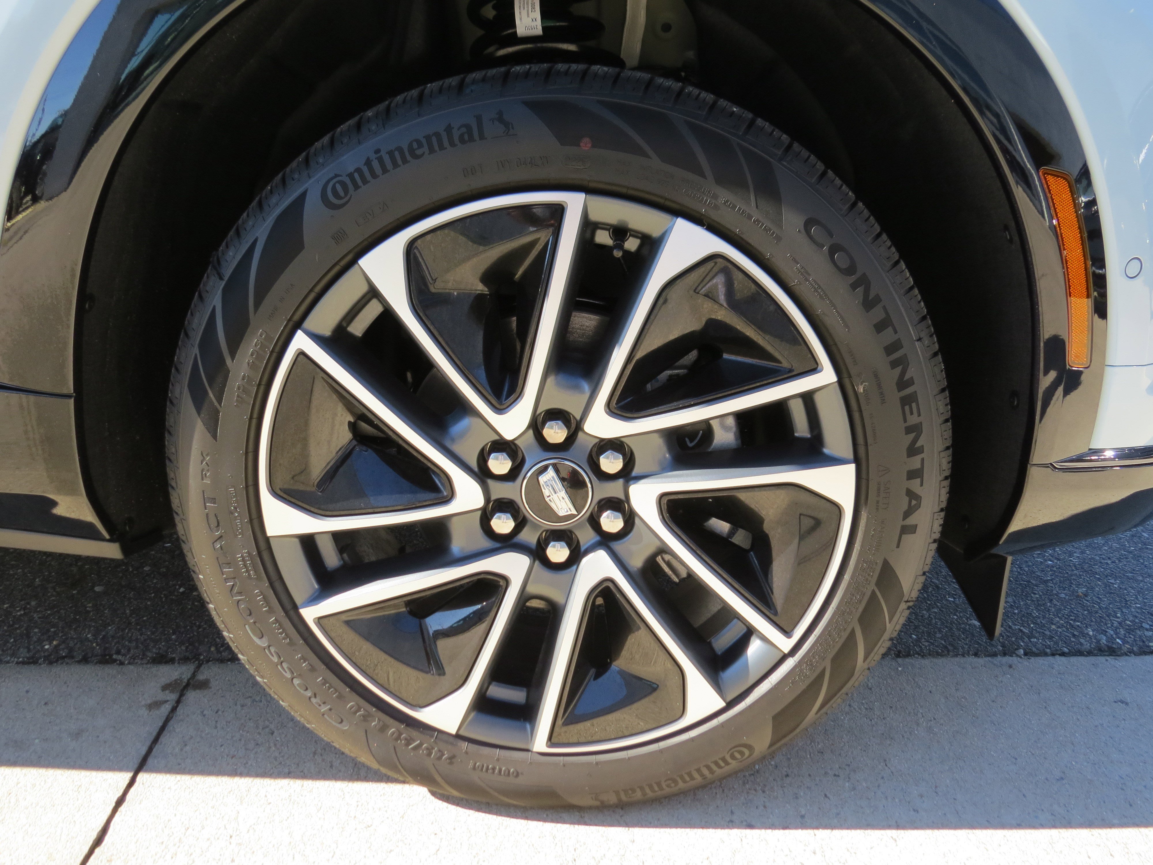 New 2026 Cadillac Optiq Sport 2 image 10