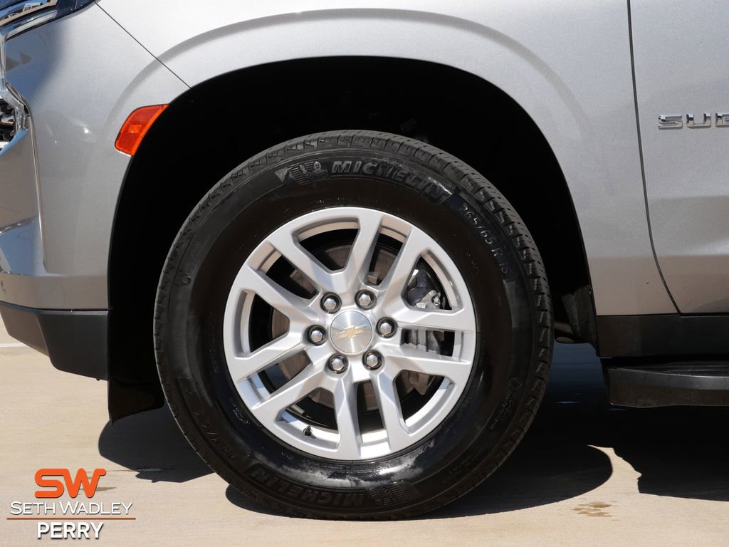 Used 2024 Chevrolet Suburban LT AWD/4WD image 10