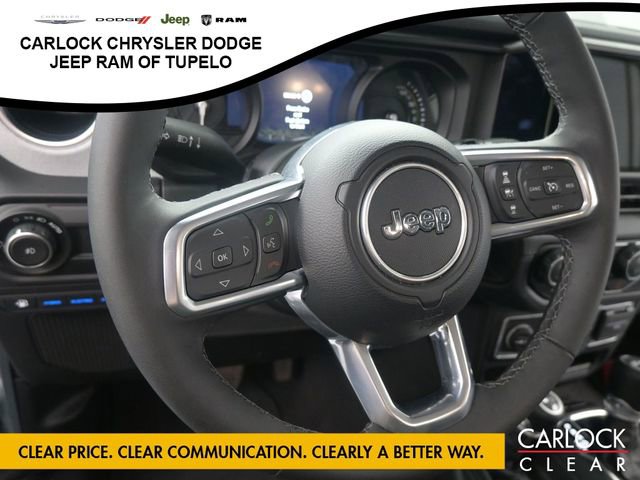 Used 2025 Jeep Wrangler Sahara image 16