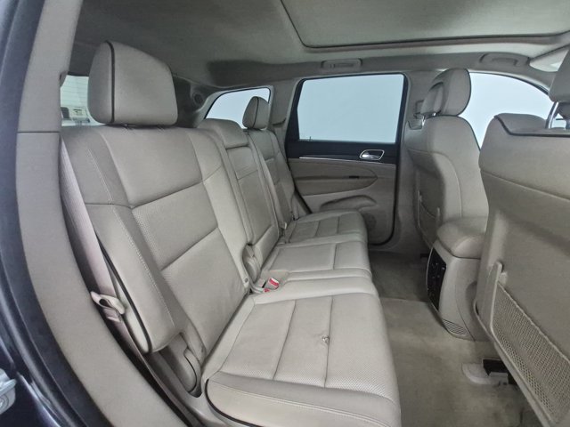 Used 2014 Jeep Grand Cherokee Overland w/ Advanced Technology Group AWD/4WD image 24