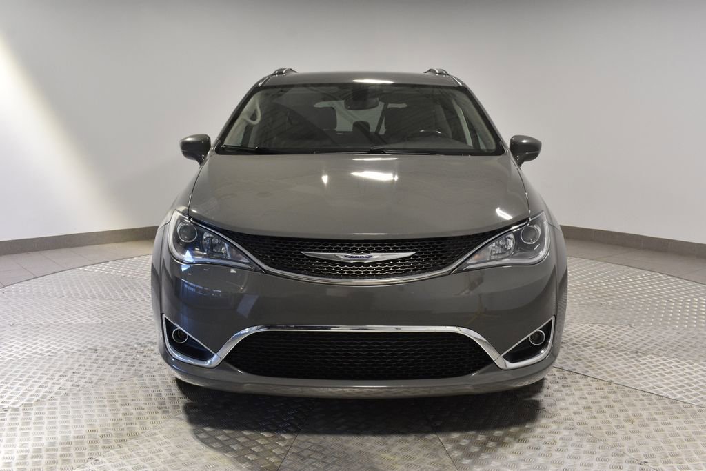 Used 2020 Chrysler Pacifica Touring-L Plus image 8