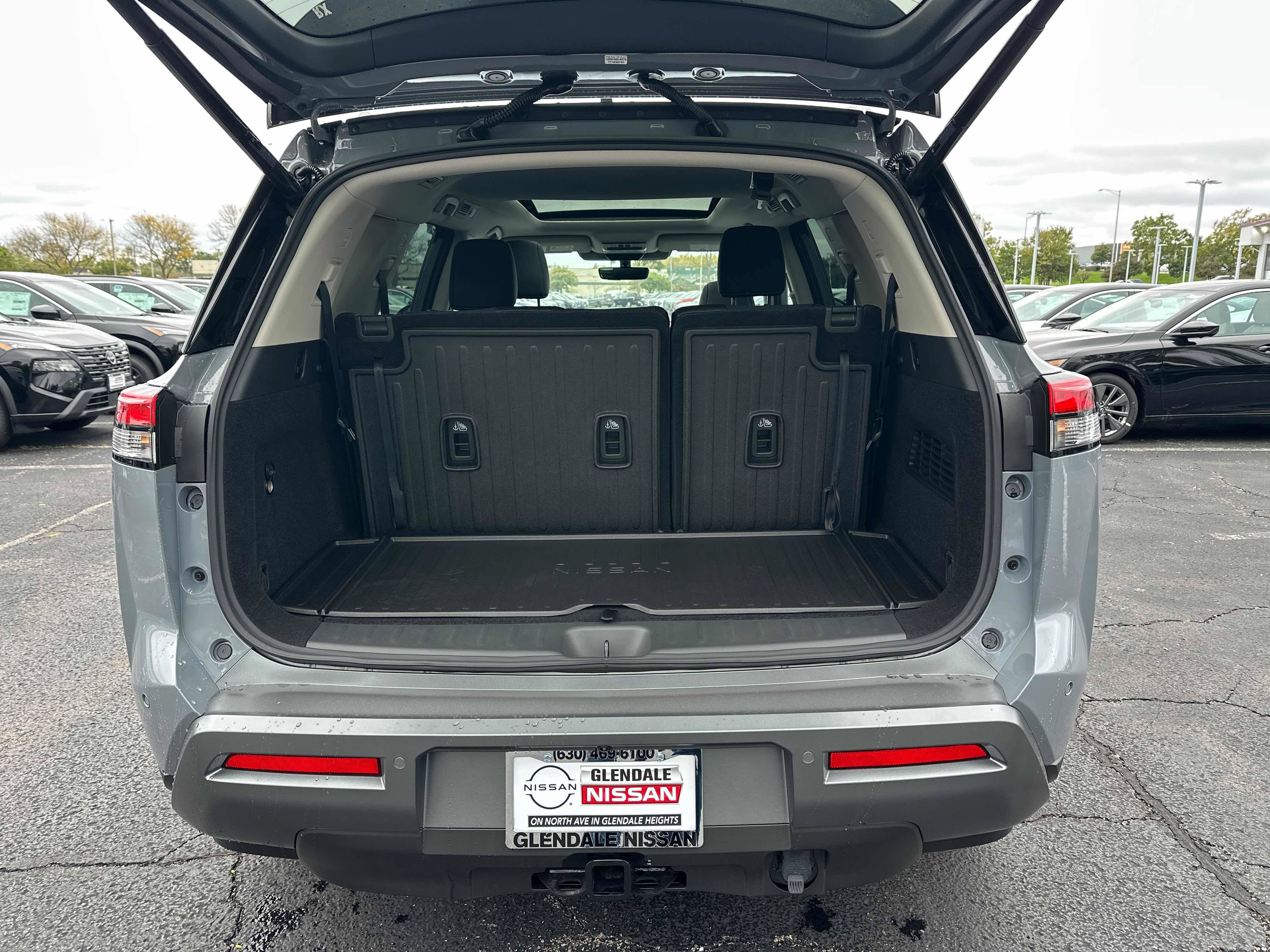 New 2026 Nissan Pathfinder Platinum AWD/4WD image 14