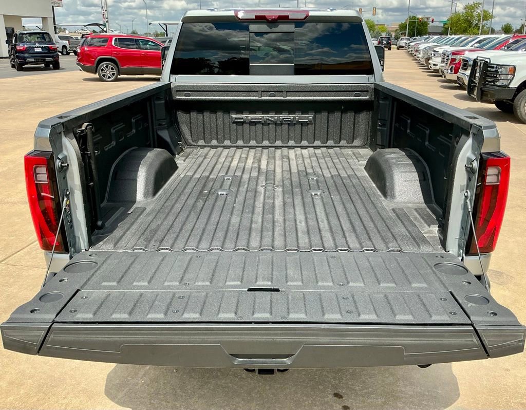Used 2024 GMC Sierra 2500 Denali Ultimate w/ Max Trailering Package AWD/4WD image 19