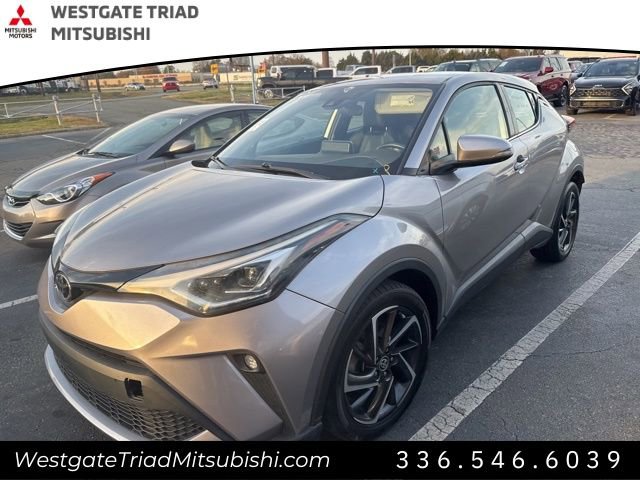 Used 2020 Toyota C-HR LE image 3