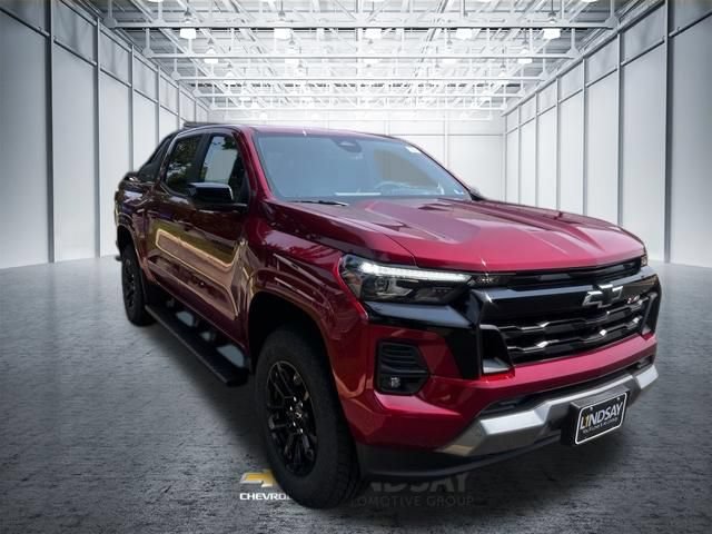 New 2026 Chevrolet Colorado Z71 w/ Midnight Edition AWD/4WD image 2