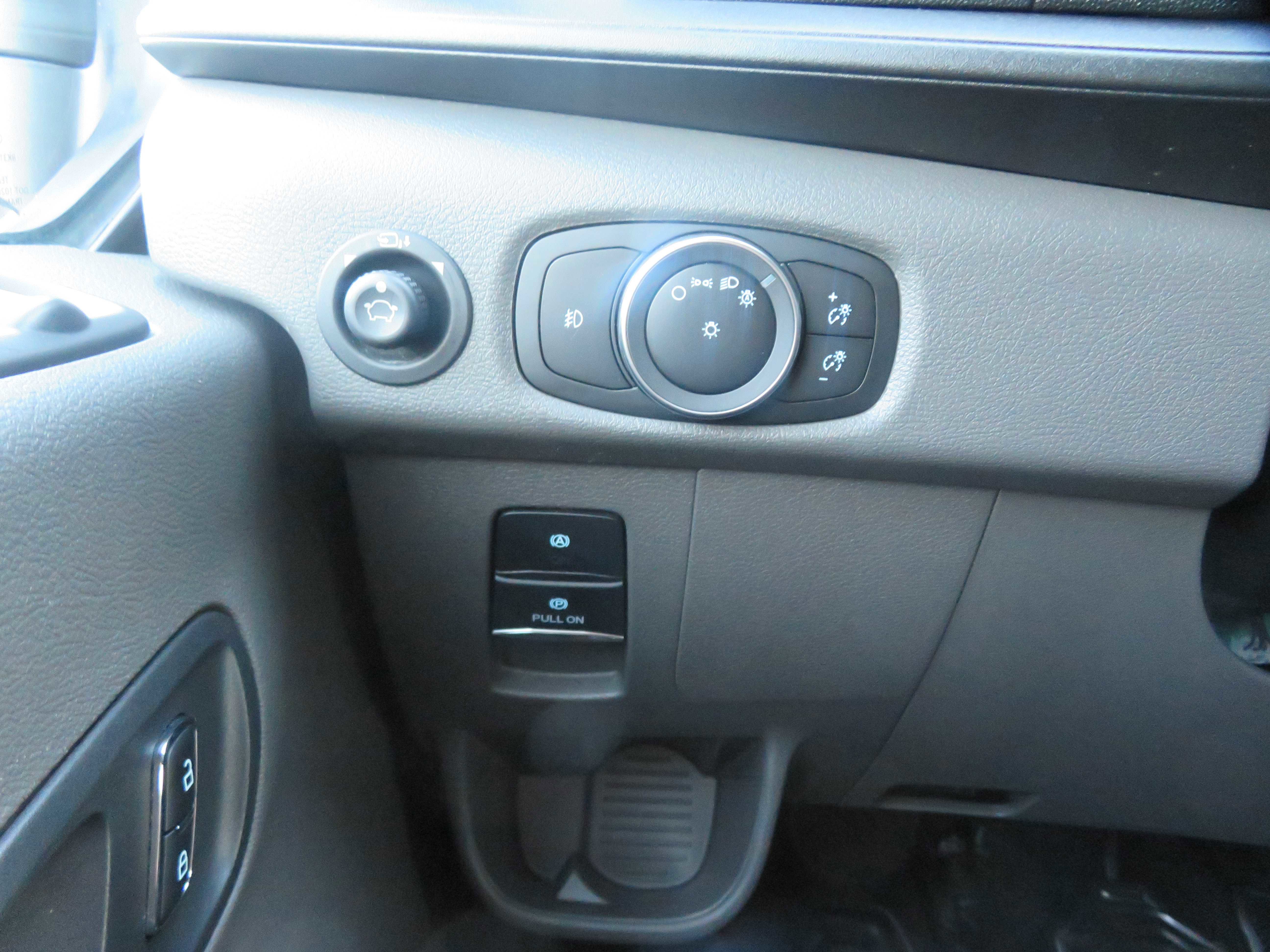 Used 2024 Ford Transit 350 XLT image 40