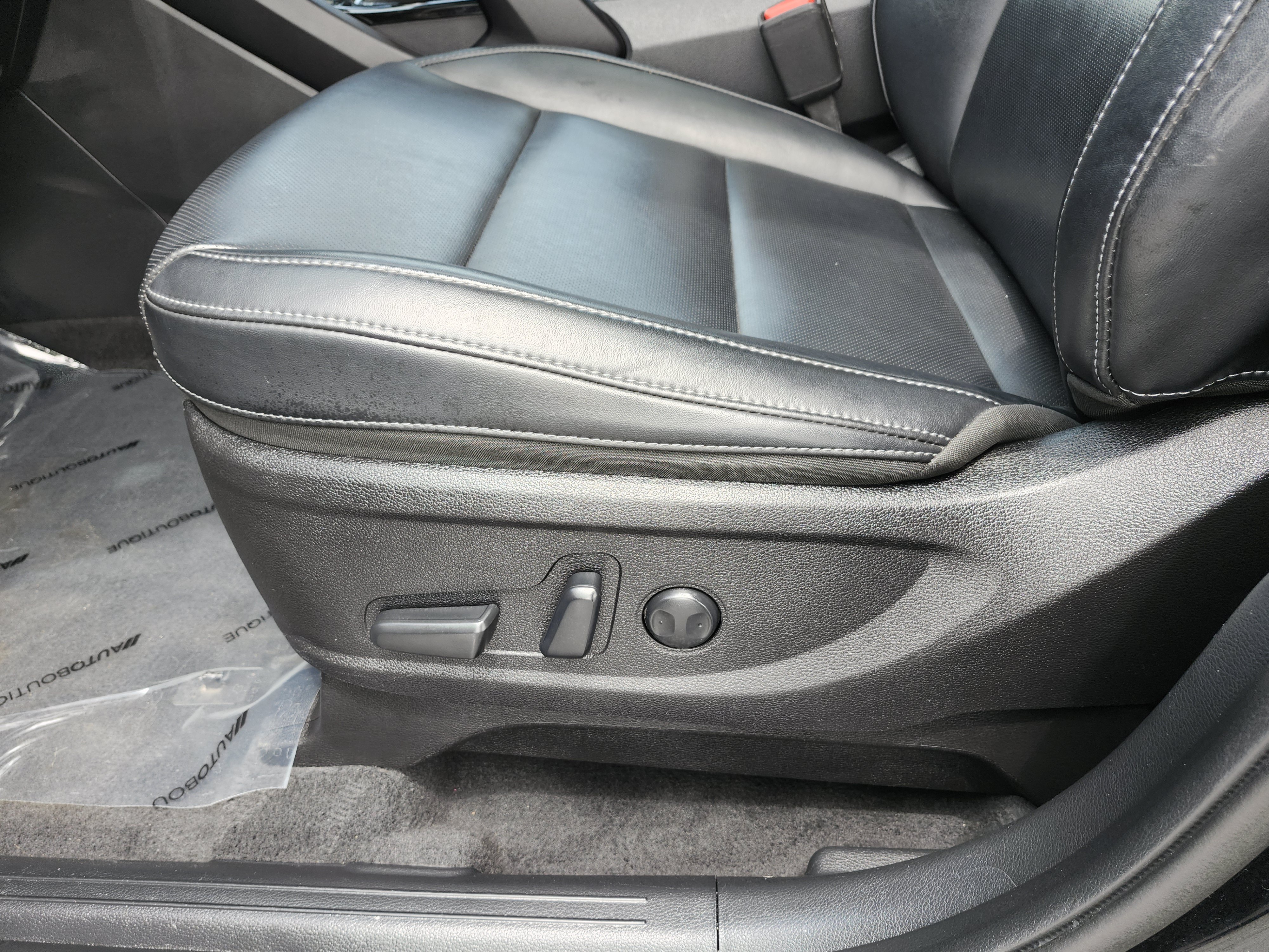 Used 2025 Kia Telluride S FWD image 27