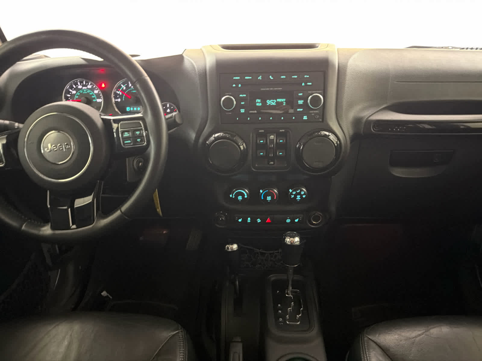 Used 2015 Jeep Wrangler Unlimited Sahara image 19