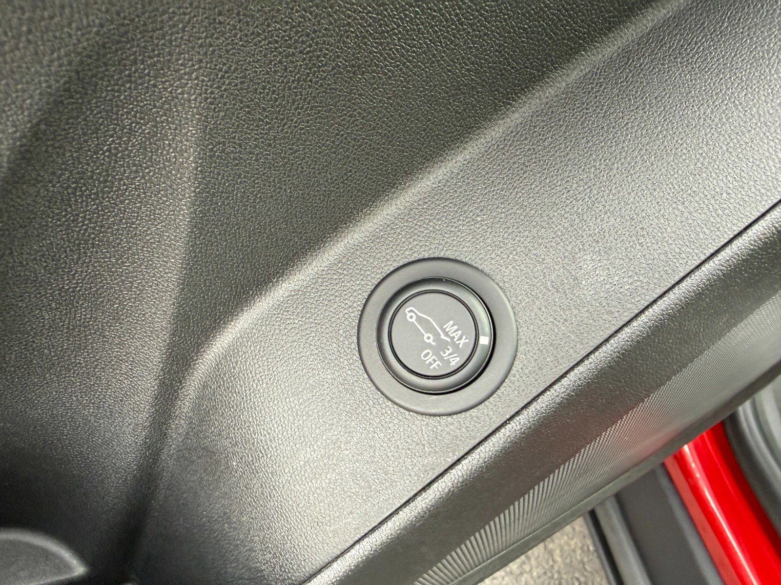 Used 2023 Chevrolet Equinox LT image 24