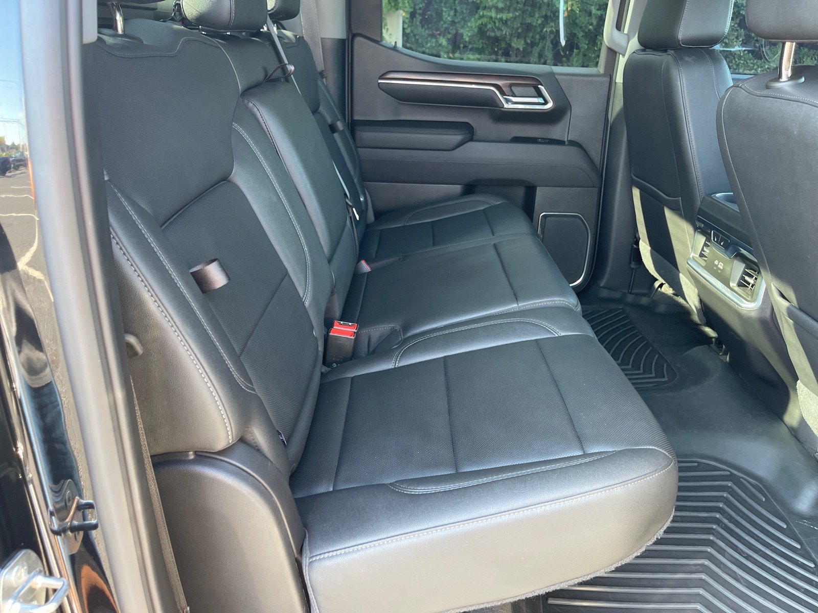 Used 2022 GMC Sierra 1500 SLT w/ SLT Premium Plus Package RWD image 18