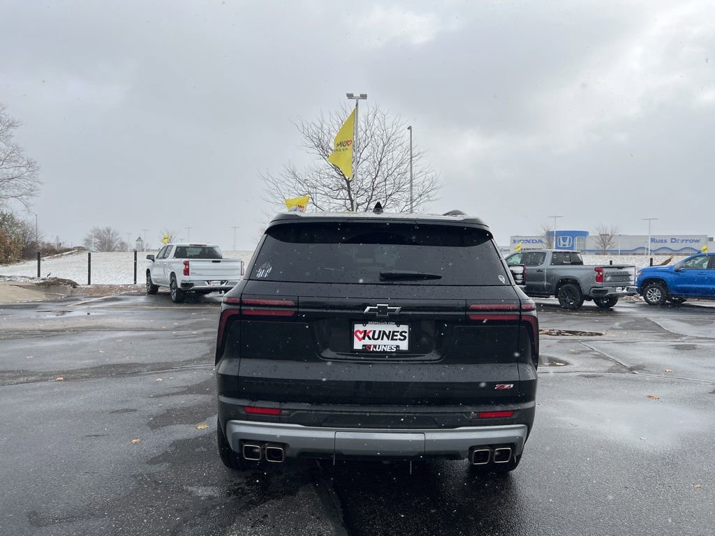 Used 2025 Chevrolet Traverse Z71 w/ Enhanced Driving Package image 4