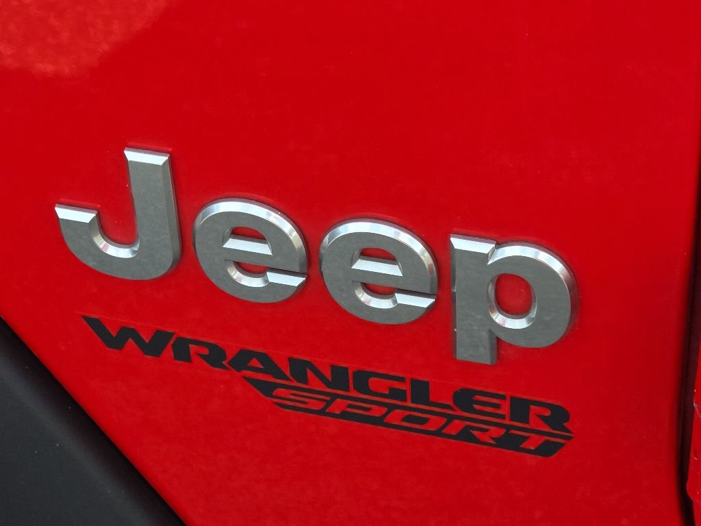 Used 2018 Jeep Wrangler Sport AWD/4WD image 8