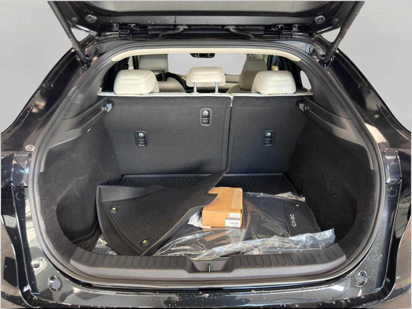 New 2026 MAZDA CX-30 2.5 Turbo w/ Premium Package AWD/4WD image 23