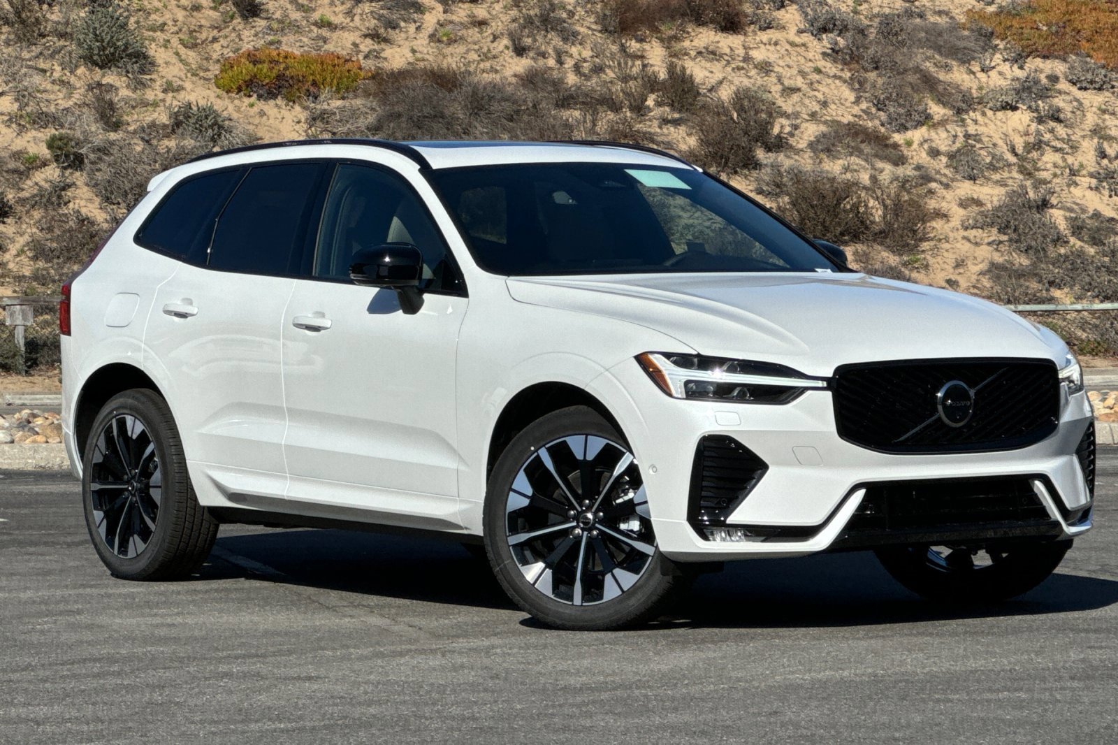 New 2026 Volvo XC60 B5 Plus w/ Protection Package Premier image 7