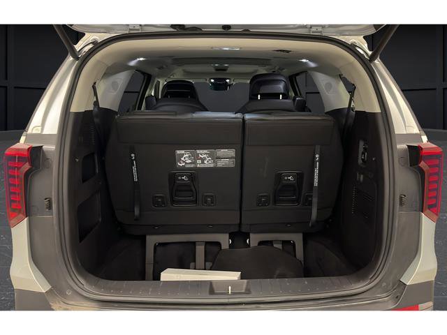 Certified 2025 Kia Carnival SX Prestige FWD image 28