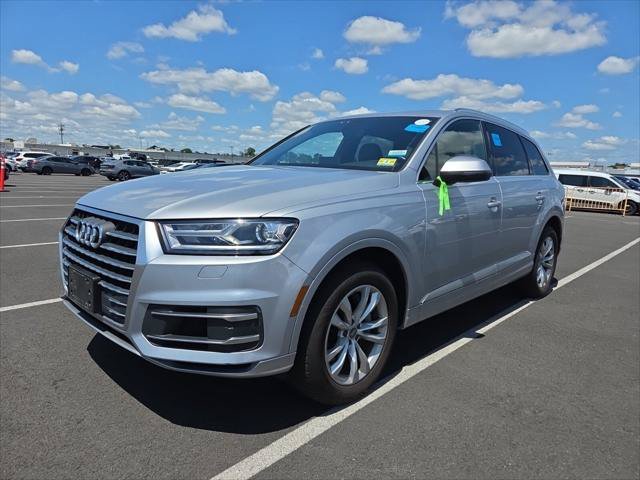 Used 2019 Audi Q7 3.0T Premium AWD/4WD image 24