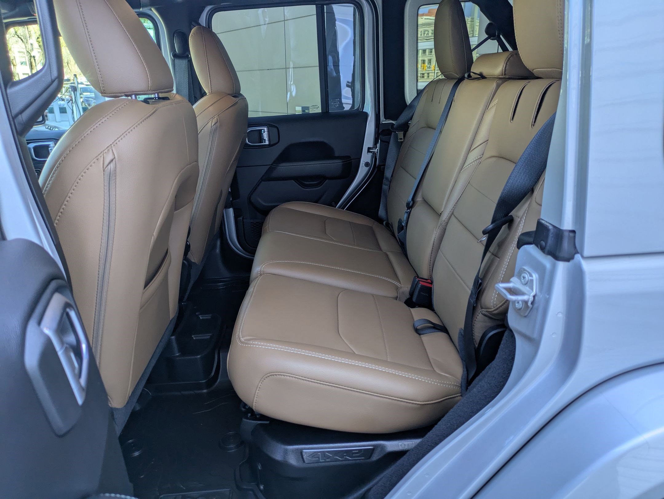 Used 2023 Jeep Wrangler Sahara w/ Cold Weather Group image 26