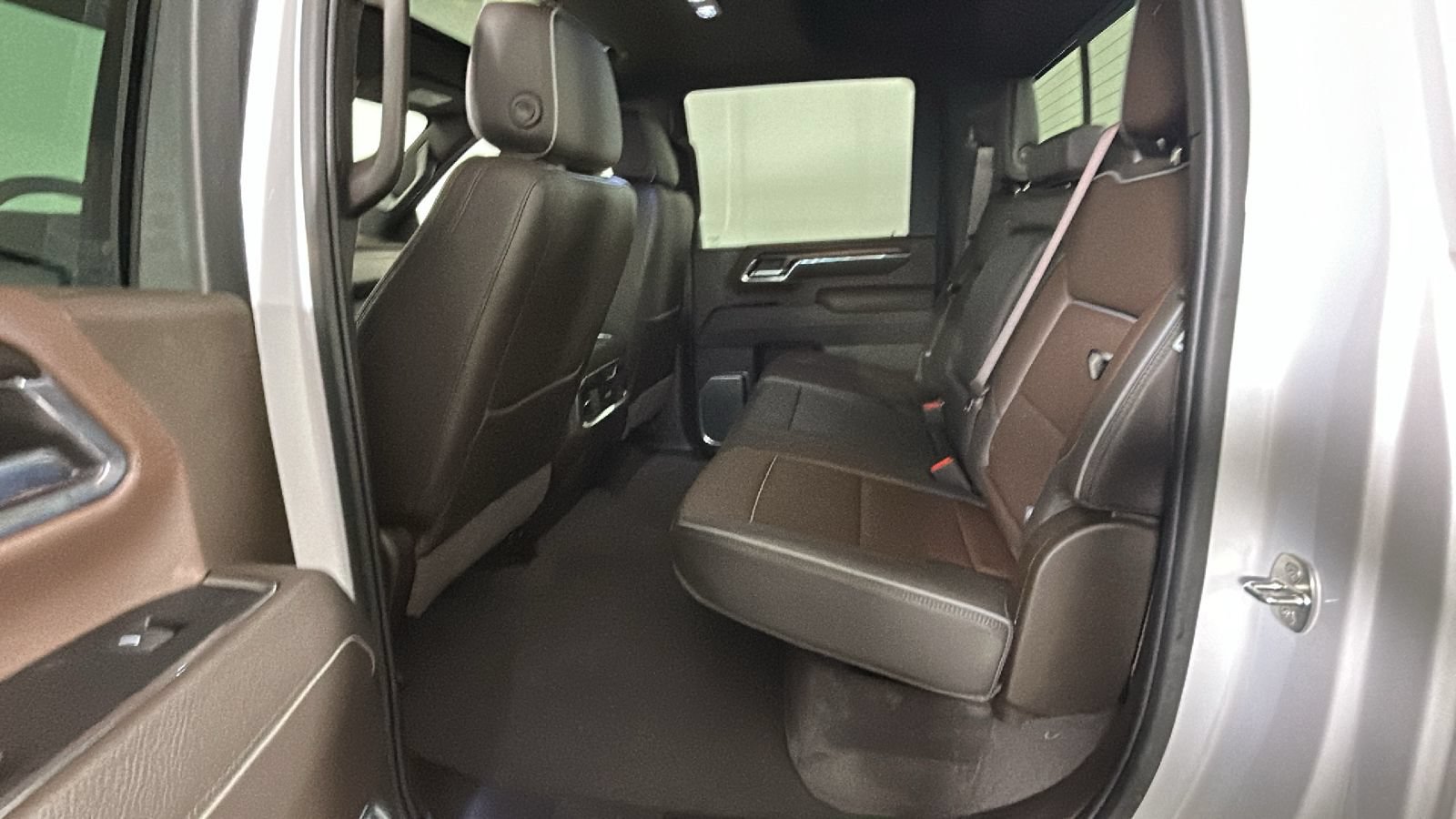 Used 2024 GMC Sierra 2500 Denali w/ Denali Reserve Package AWD/4WD image 31