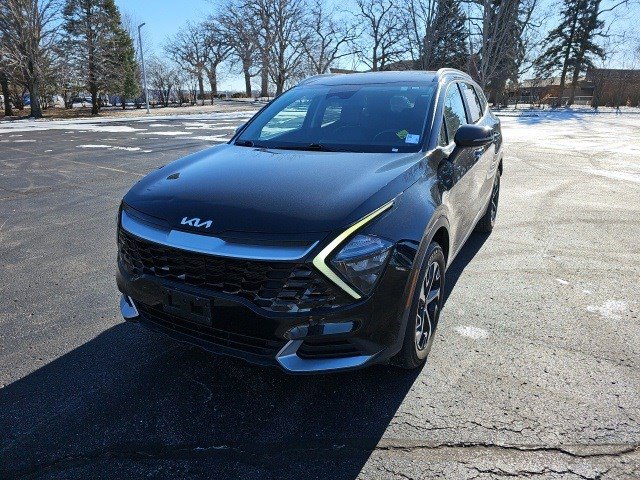 Used 2023 Kia Sportage EX image 2