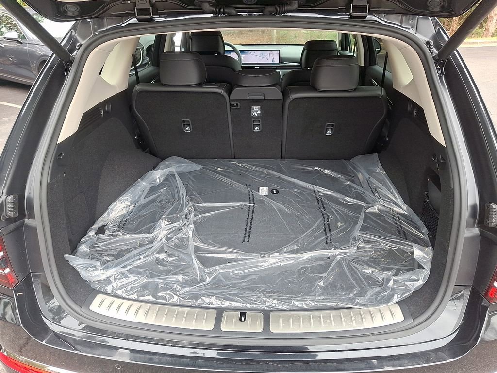 Used 2025 Genesis GV80 2.5T Standard image 18