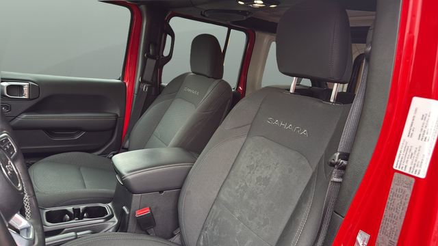 Used 2021 Jeep Wrangler Unlimited Sahara w/ Uconnect 4C Nav & Sound Group image 17