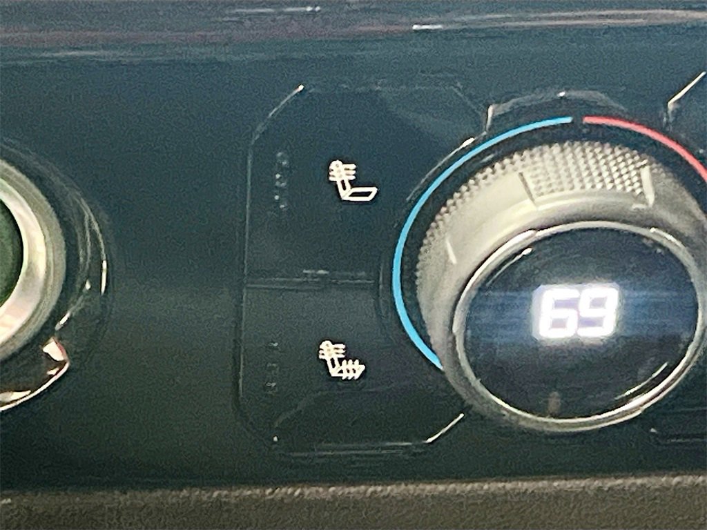 Used 2023 Chevrolet Silverado 1500 LT image 20