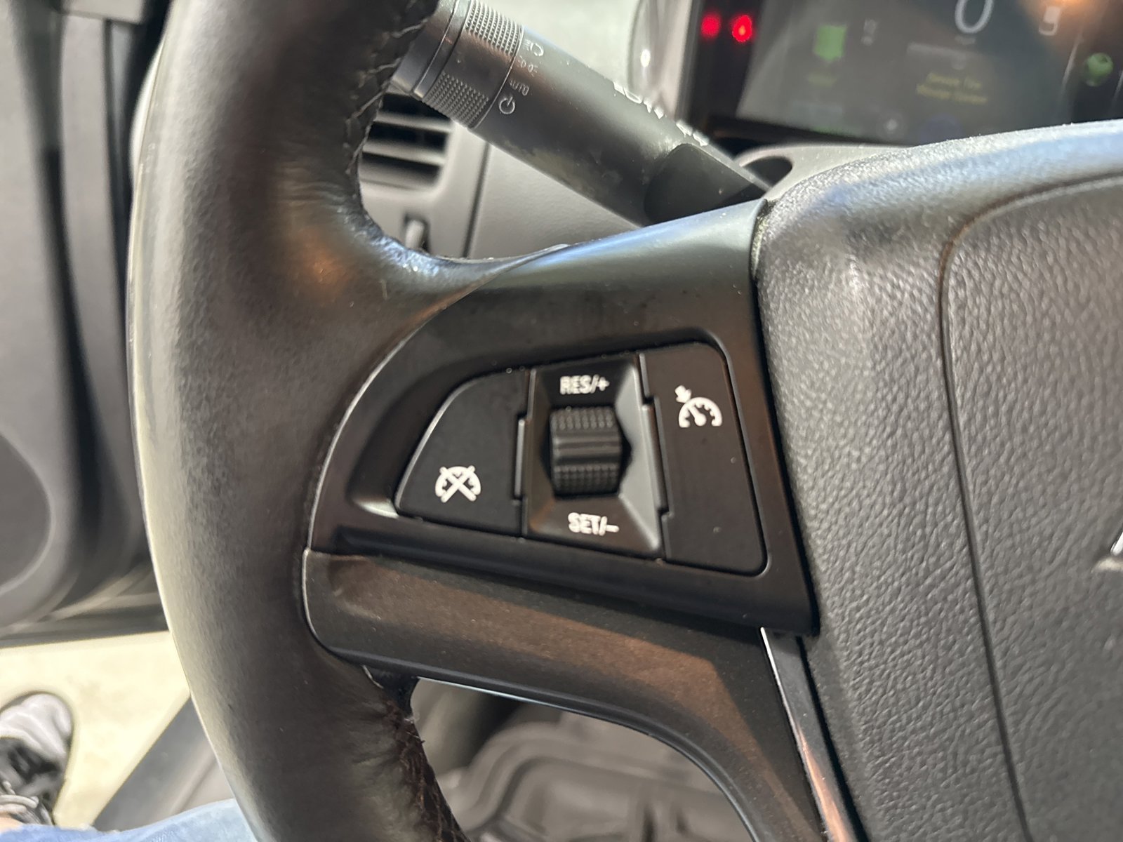 Used 2014 Chevrolet Volt FWD image 23