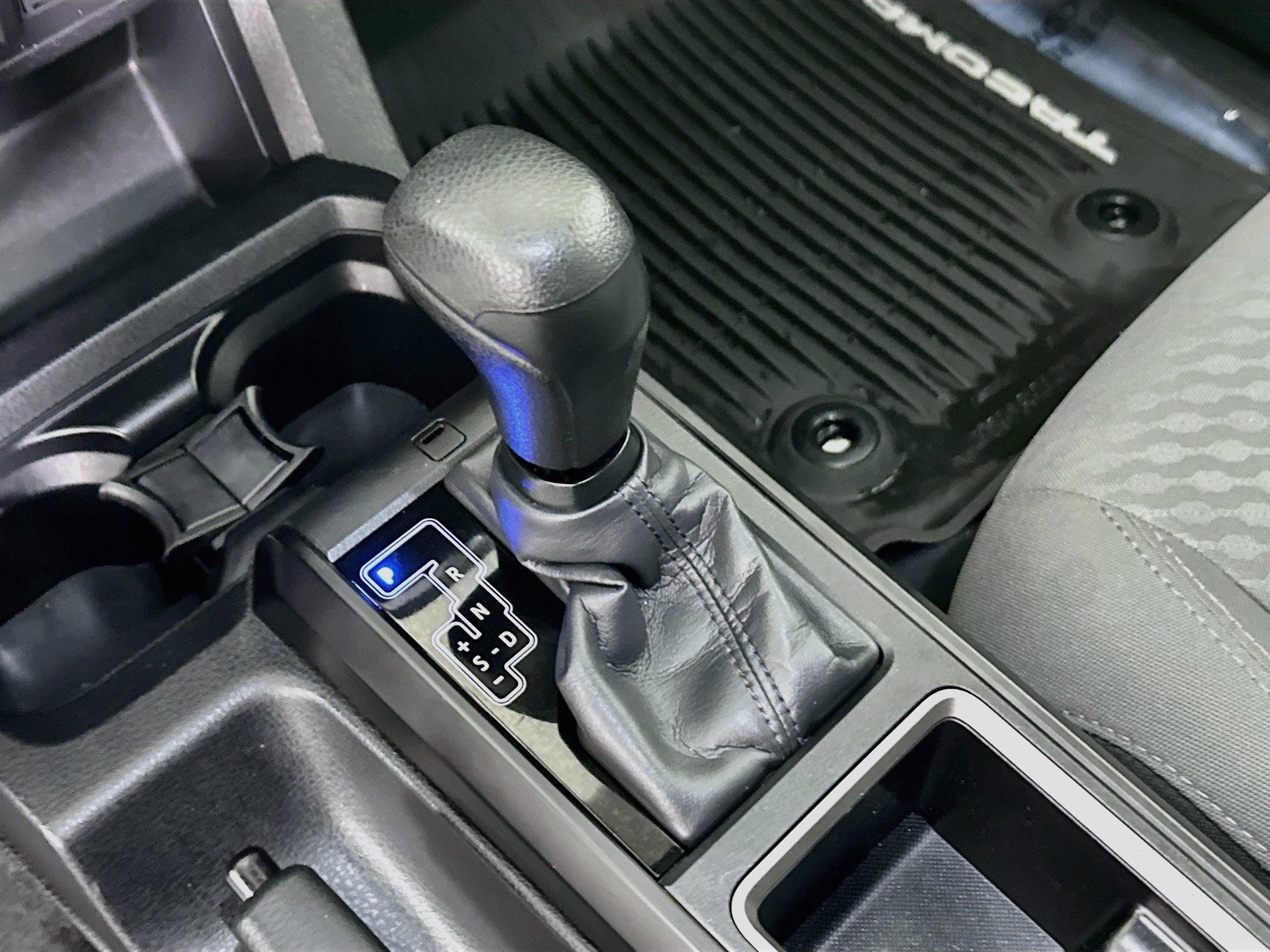 Used 2022 Toyota Tacoma SR w/ SR Convenience Package RWD image 20