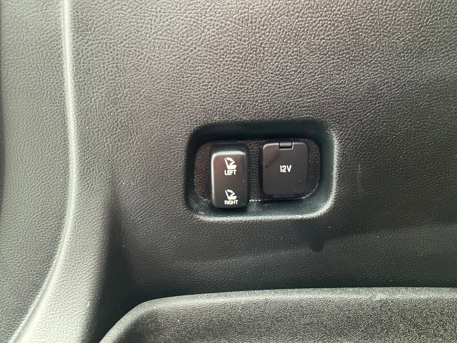 Used 2020 Ford Edge SEL w/ Convenience Package image 26