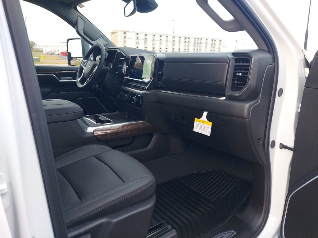 New 2026 Chevrolet Silverado 3500 LT w/ Trail Boss Package image 22