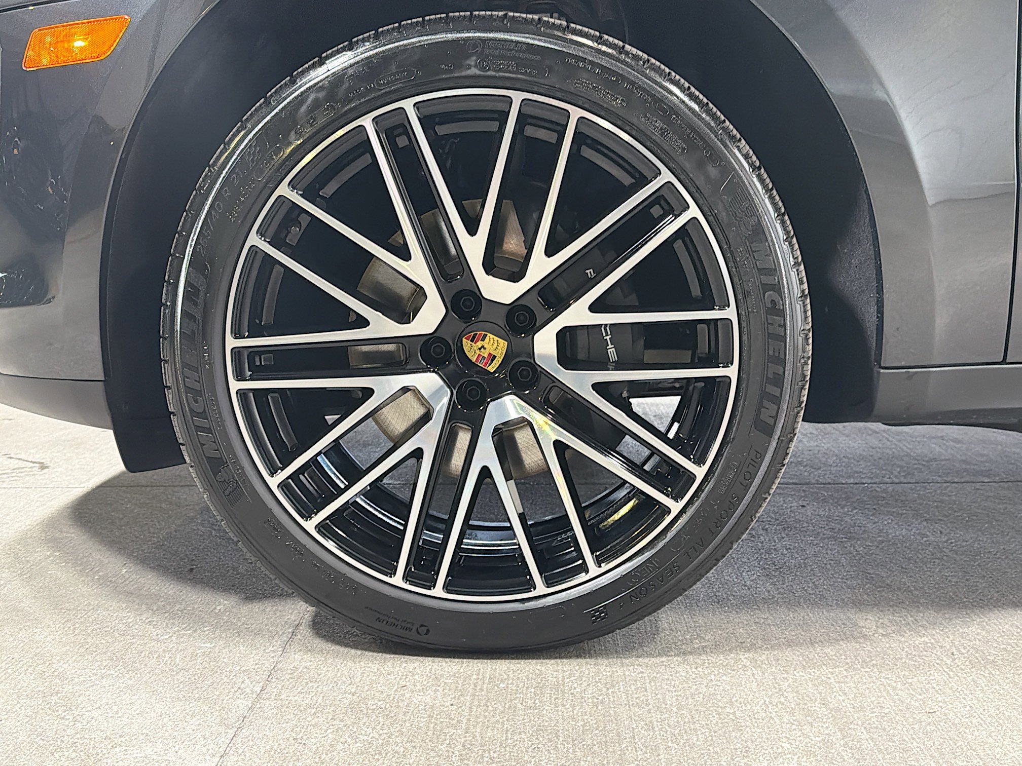 Certified 2026 Porsche Macan AWD/4WD image 40