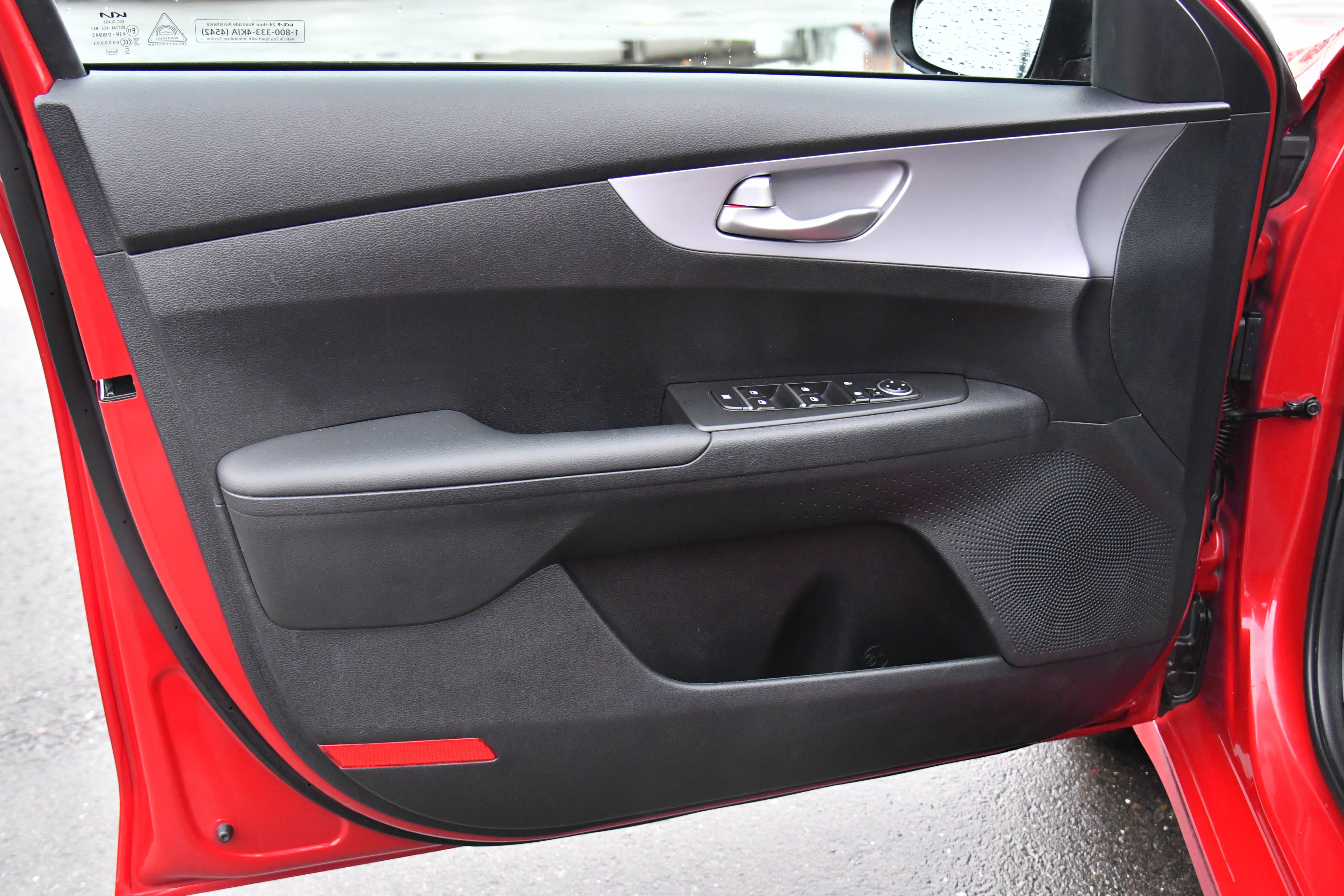 Used 2024 Kia Forte LXS image 13