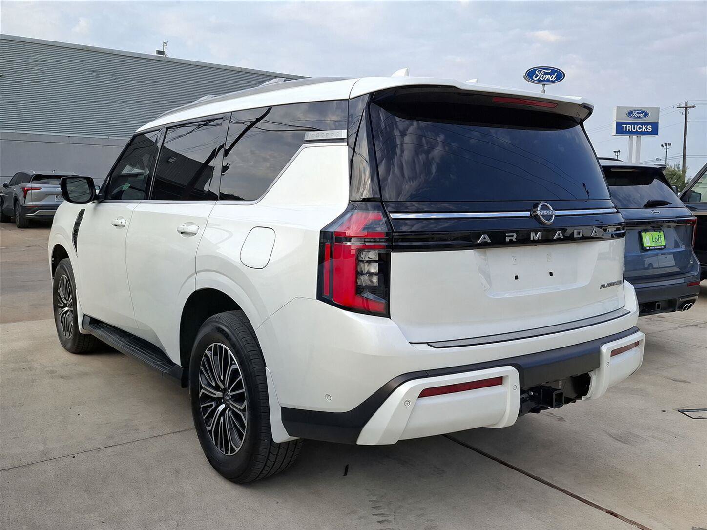 Used 2025 Nissan Armada Platinum w/ Convenience Package RWD image 30