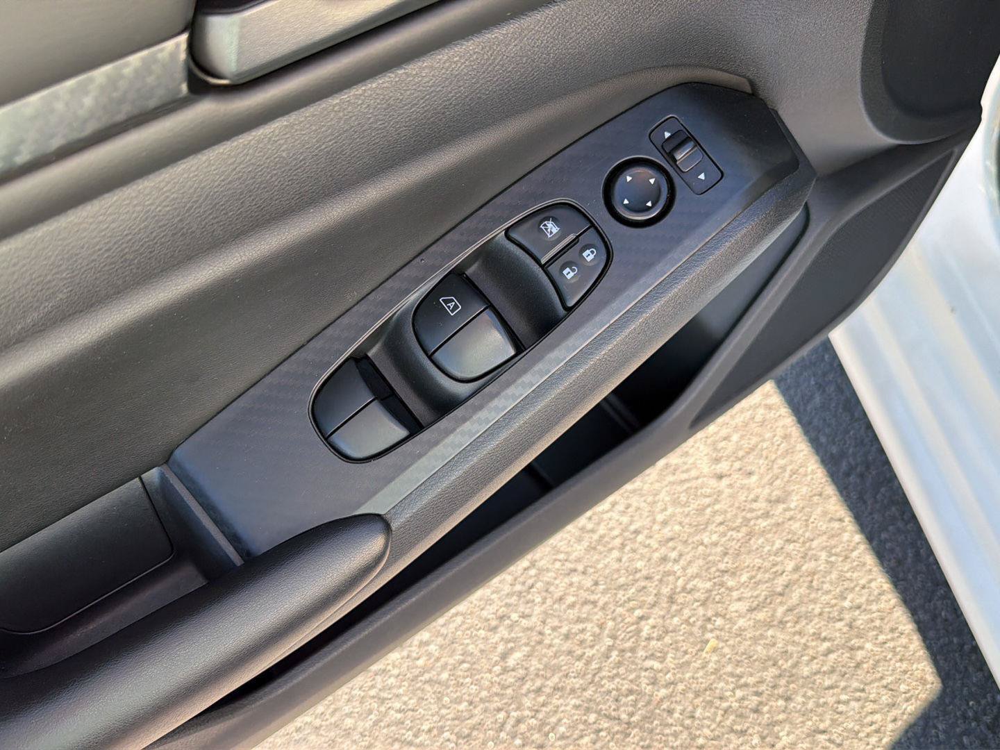 Used 2024 Nissan Altima 2.5 S FWD image 32