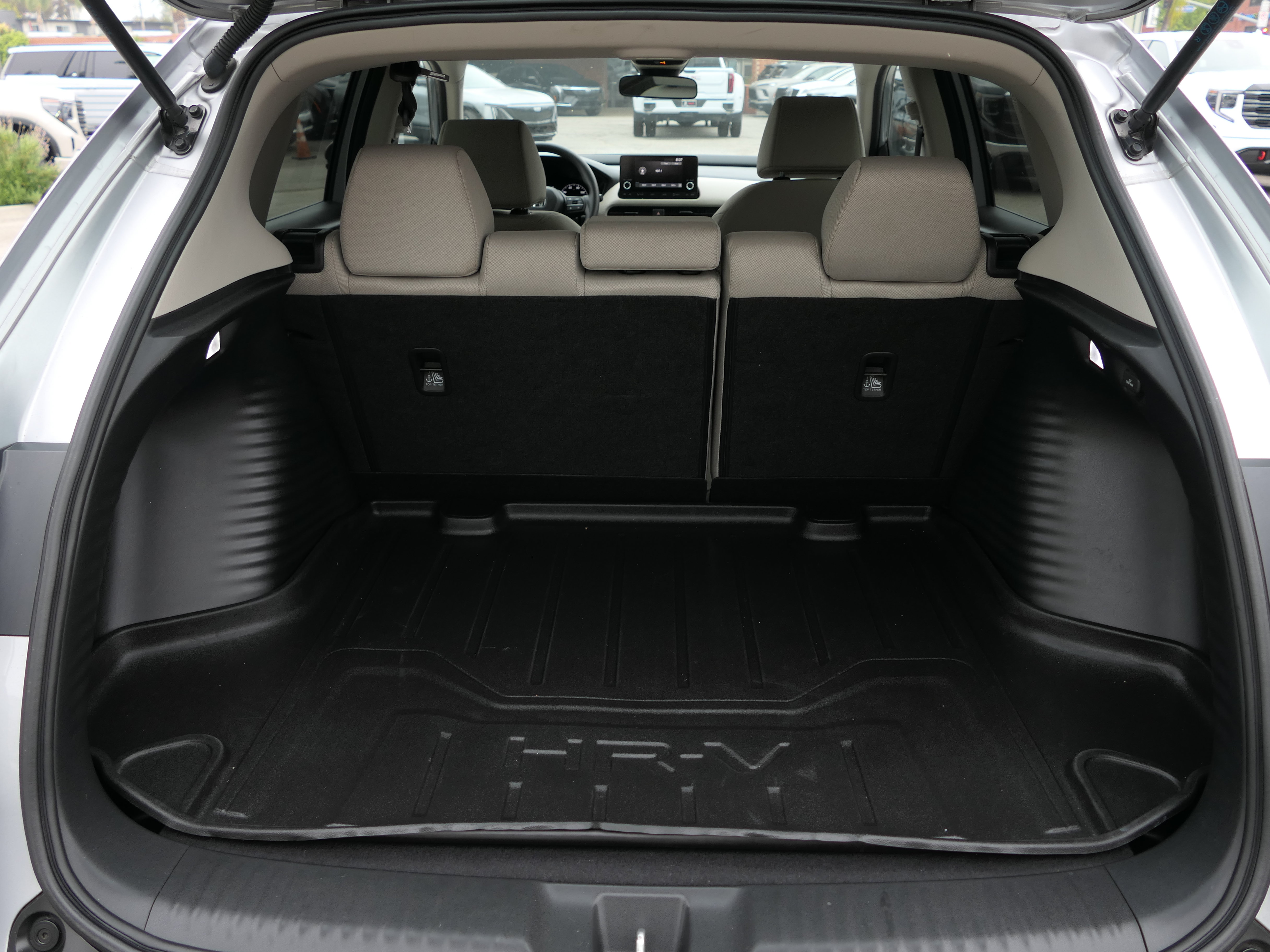 Used 2023 Honda HR-V LX image 21