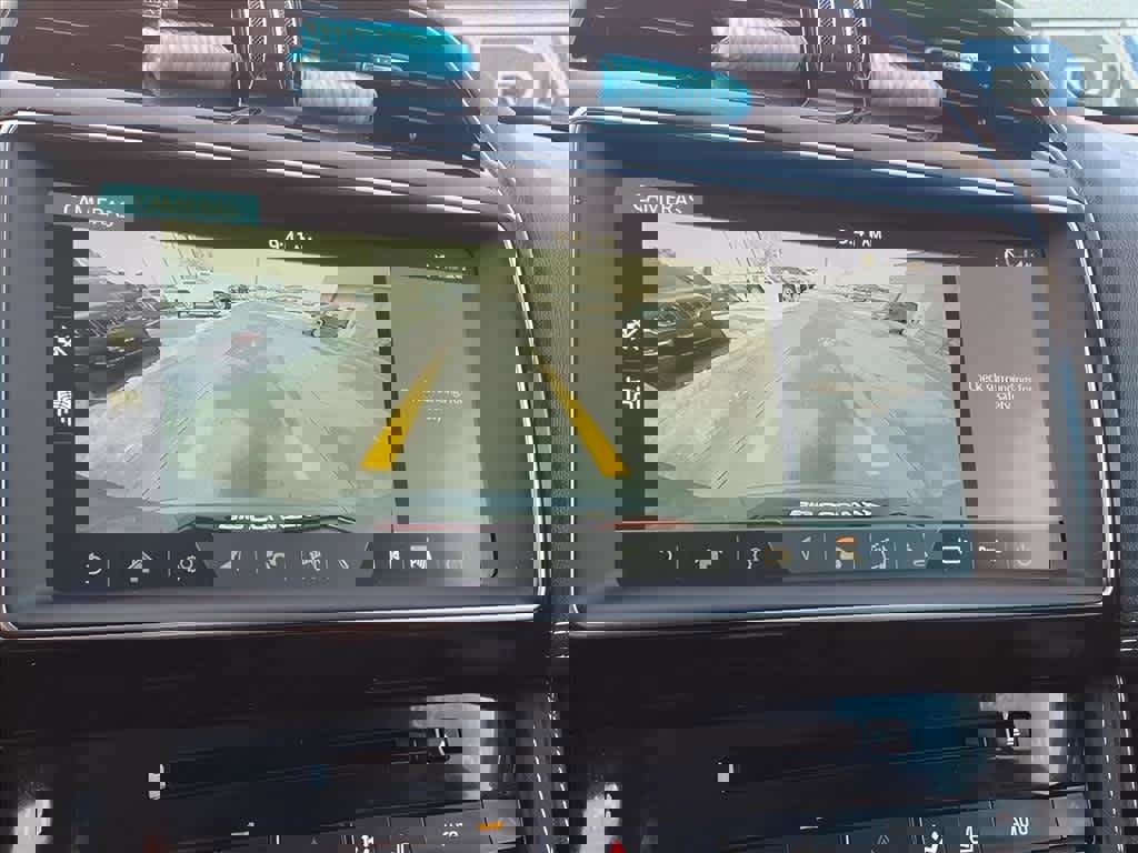 Used 2020 Jaguar F-PACE Checkered Flag image 19