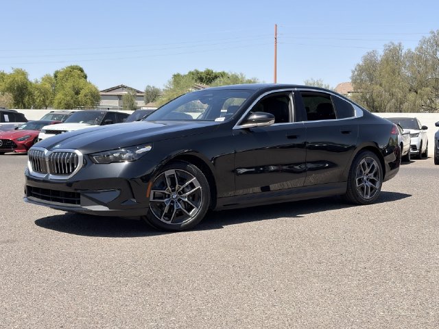 Certified 2026 BMW i5 eDrive40 w/ Premium Package RWD image 2