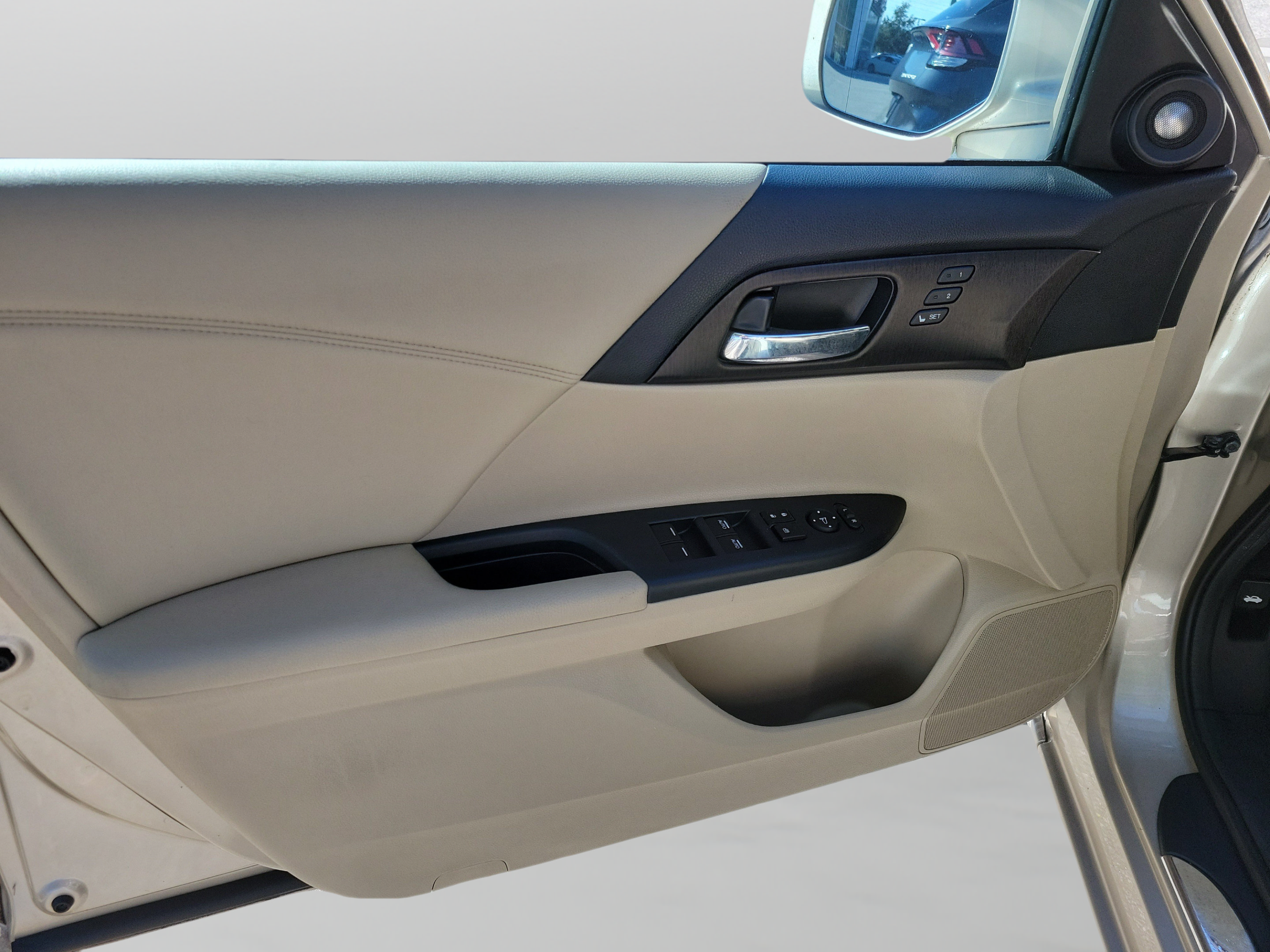 Used 2014 Honda Accord EX-L image 11