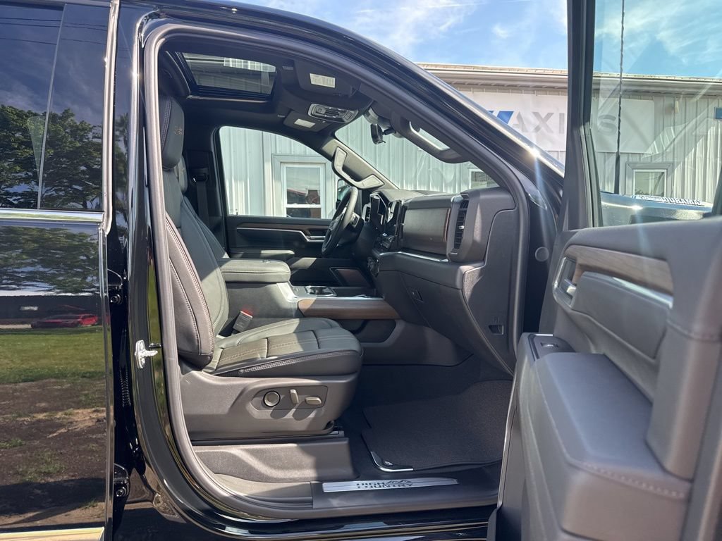 New 2026 Chevrolet Silverado 3500 High Country w/ Technology Package AWD/4WD image 27