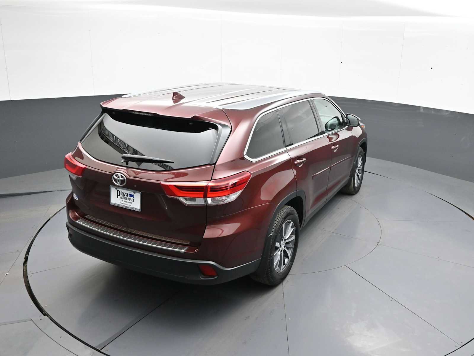 Used 2019 Toyota Highlander XLE w/ Protection Package #3 AWD/4WD image 39