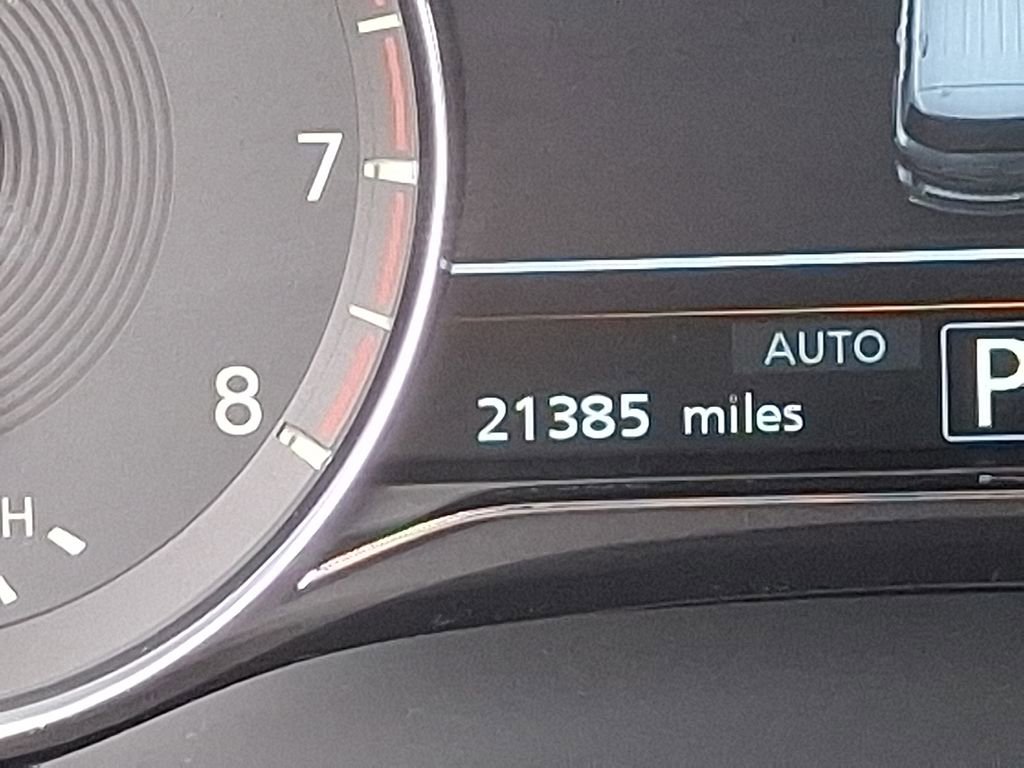 Used 2024 INFINITI QX80 Sensory image 22