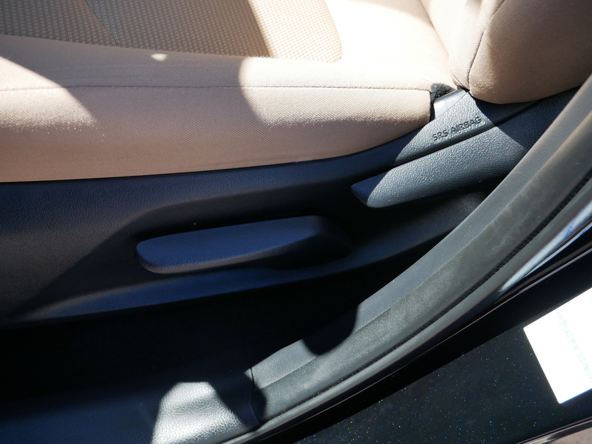 Used 2021 Toyota RAV4 LE AWD/4WD image 19