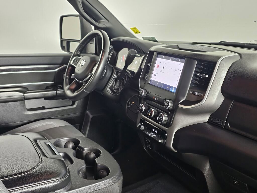 Used 2024 RAM 3500 Big Horn image 39