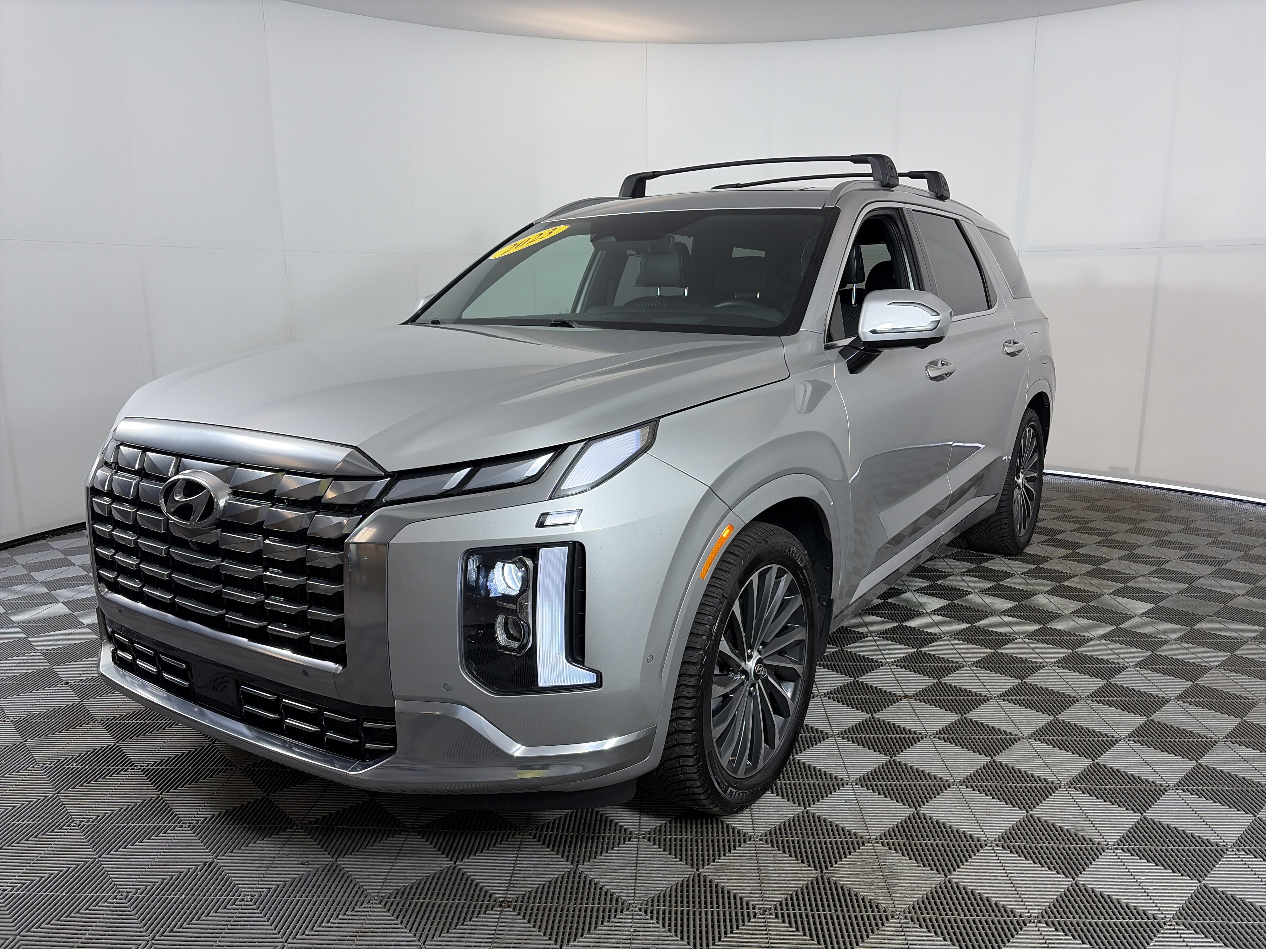 Used 2023 Hyundai Palisade Calligraphy AWD/4WD image 2