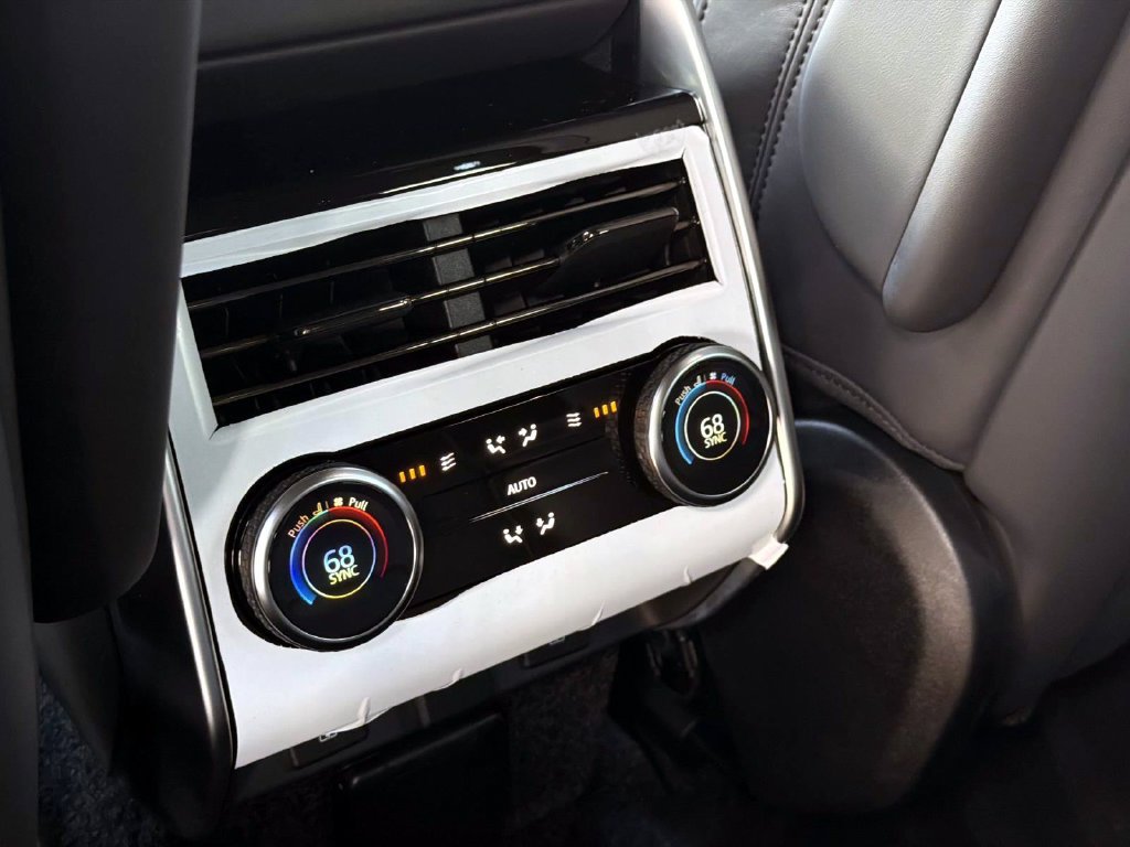 New 2026 Land Rover Range Rover SE AWD/4WD image 15