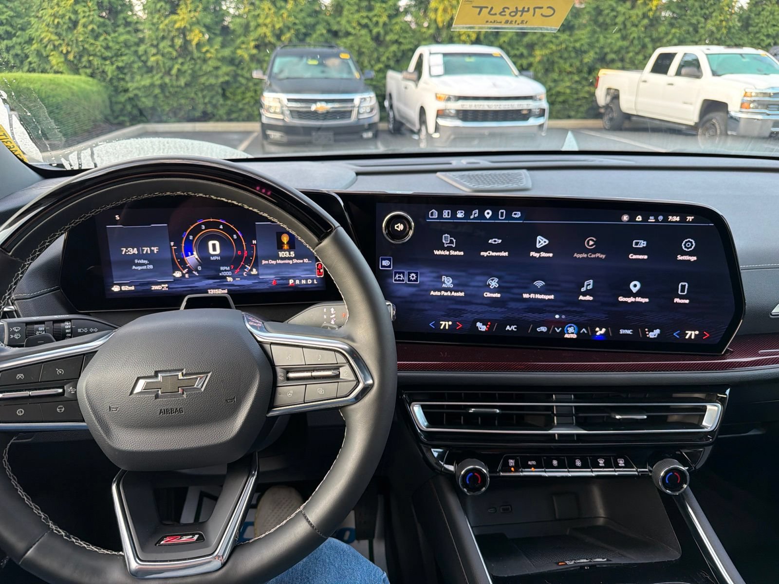 Used 2025 Chevrolet Traverse Z71 w/ Enhanced Driving Package AWD/4WD image 28