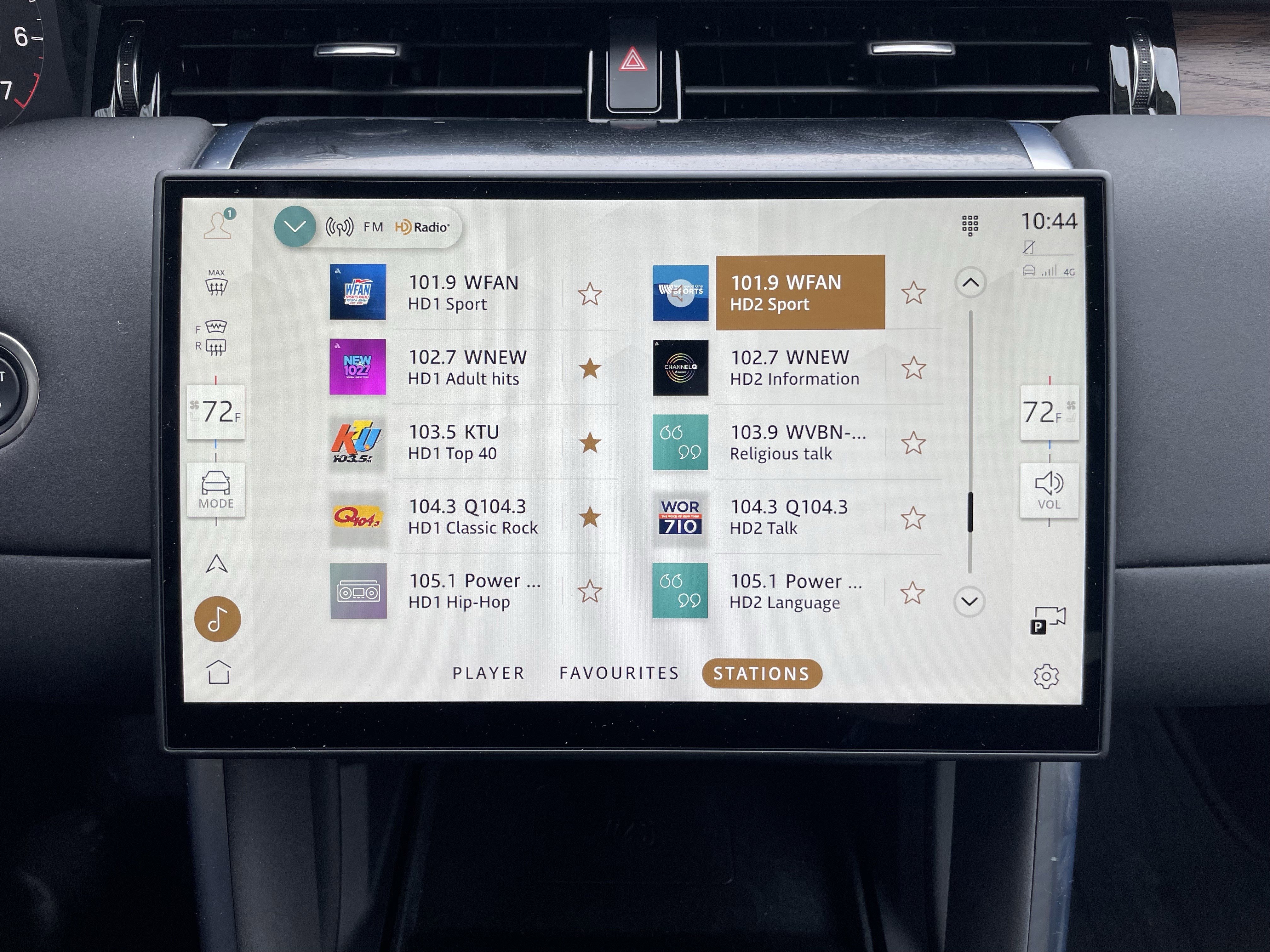 Certified 2024 Land Rover Discovery Sport S image 29